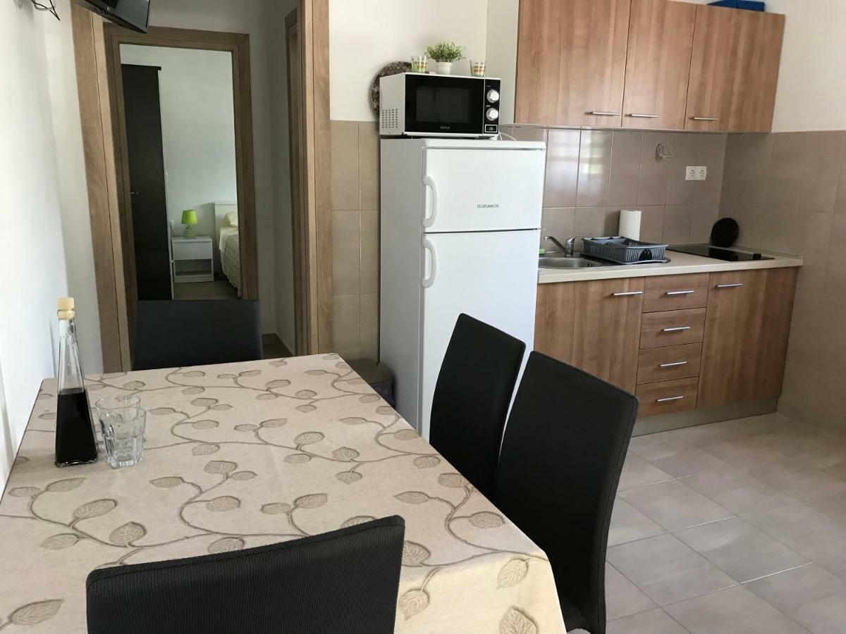 Apartman Mirjana With Terrace And Free Parking Donji Okrug  Extérieur photo